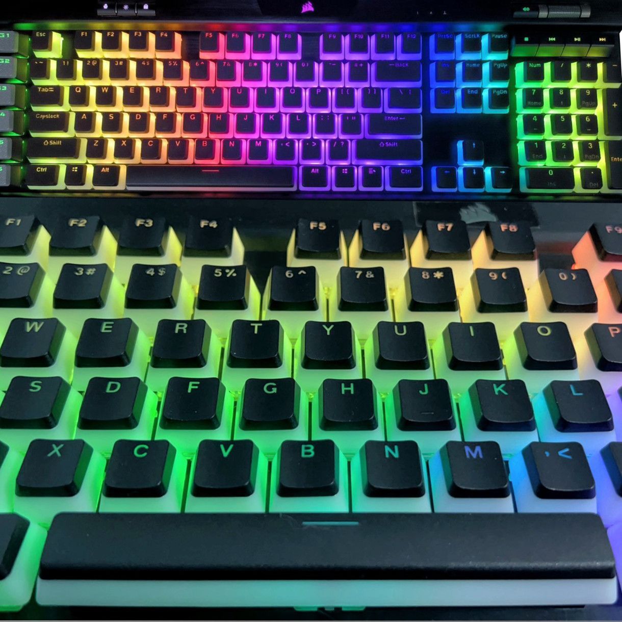 โปร่งแสง Corsair พุดดิ้ง Keyca - Gaming Keyboard Corsair บทวิจารณ์และราคา